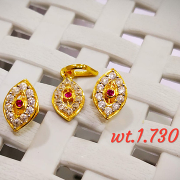 22KT Gold CZ Pendent Butti Set With Ruby Stone