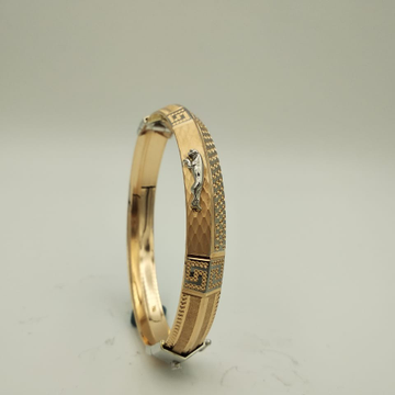 22KT Yellow Gold Charming Speckly Kada For Men
