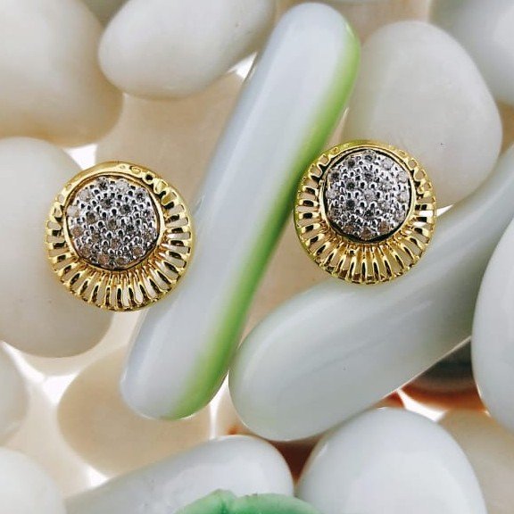 22.k Gold Me Time Earring