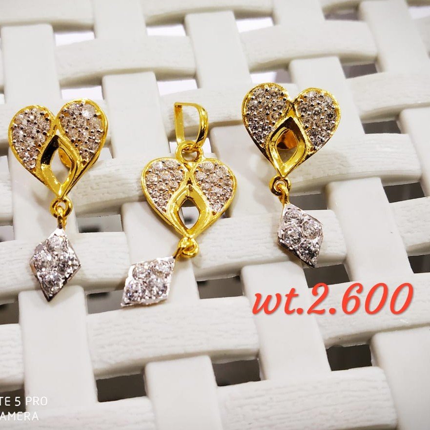 22KT Gold loving Heart Pendent butti Set for Women