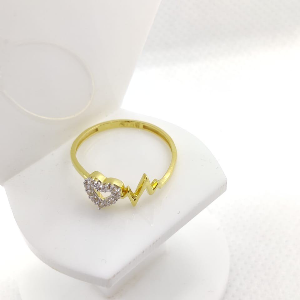 22KT Yellow Gold Heart Shape Zik Zak Ring For Women