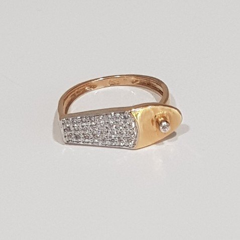 18KT Rose Gold Dazzling Fancy Cz Stone Ring for Women