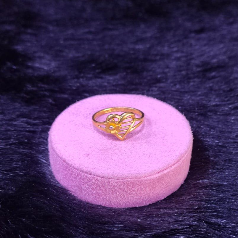 22KT/916 Yellow Gold Heart Shape Design Small Flower Ring For Women
