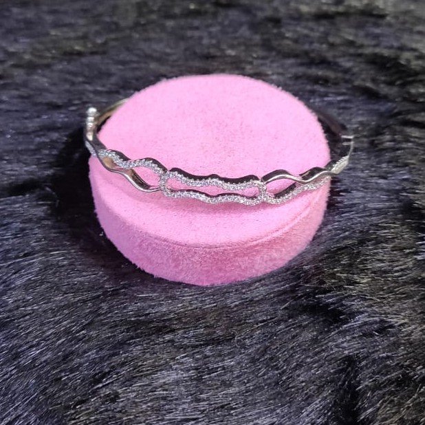 92.5 Sterling Silver Ivah Brecelet For Women