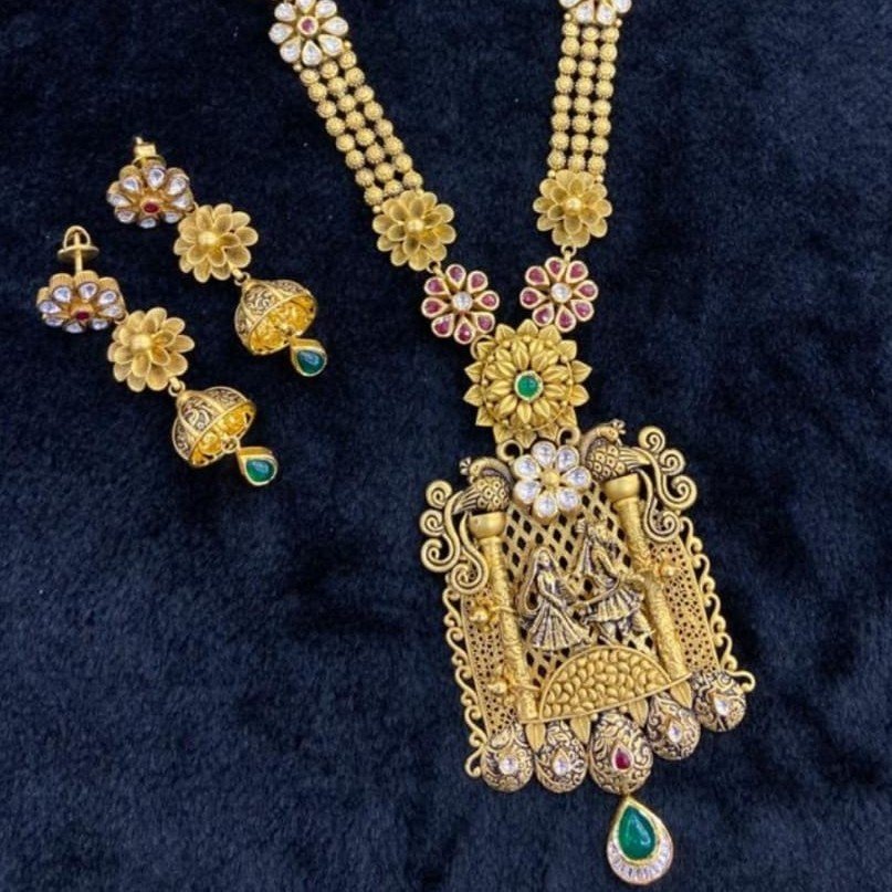 22KT Yellow Gold Aeonic Wedding Special Kundan Antique Necklace set For Women