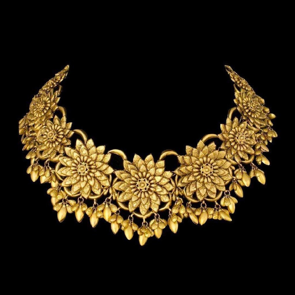 Gold flower store choker